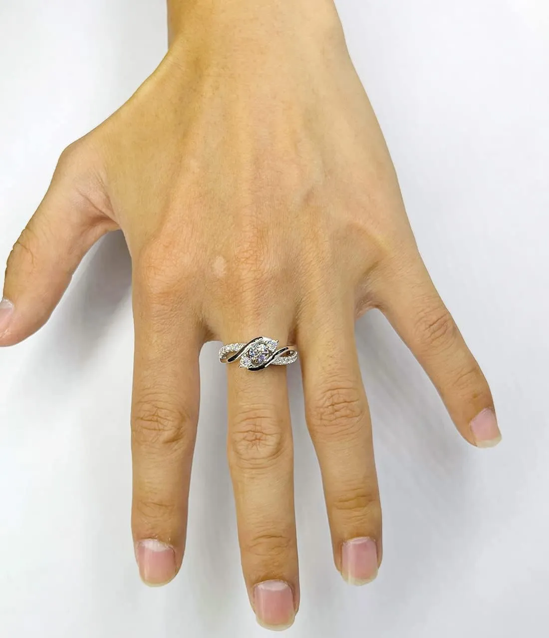 1.1 ct three stone Moissanite engagement rings for women 925 sterling silver twisting Moissanite rings Platinum Plated Silver ring for Women Wedding band