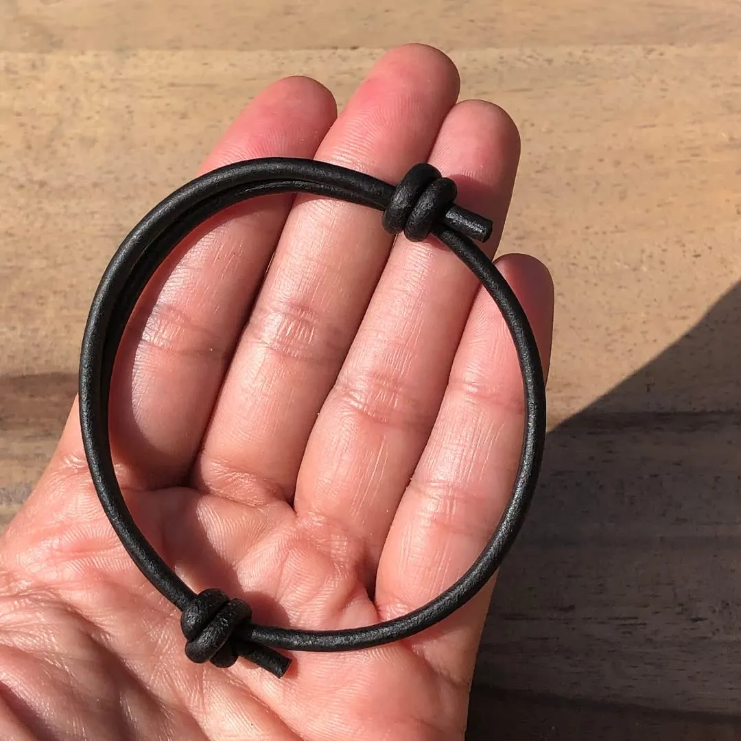 3 mm Men Genuine Leather Bracelet - Handmade Adjustable Cuff, Mens Minimalism Leather Wrap Wristband, Simple Accessories, Premium Leather, Women Gift To Boyfriend, Pulsera Hombre (Black)