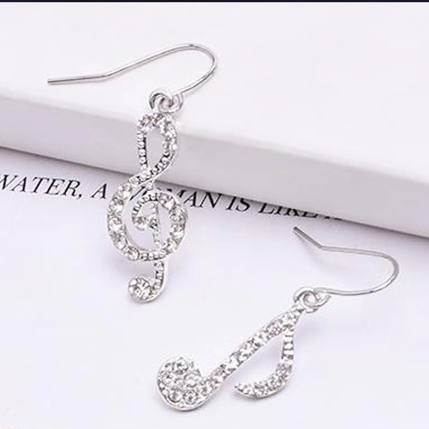 Acrylic Musical Note Stud Earrings Fun Cartoon Asymmetrical Music Note Earrings Punk Note Musical Drop Dangle Earrings for Women
