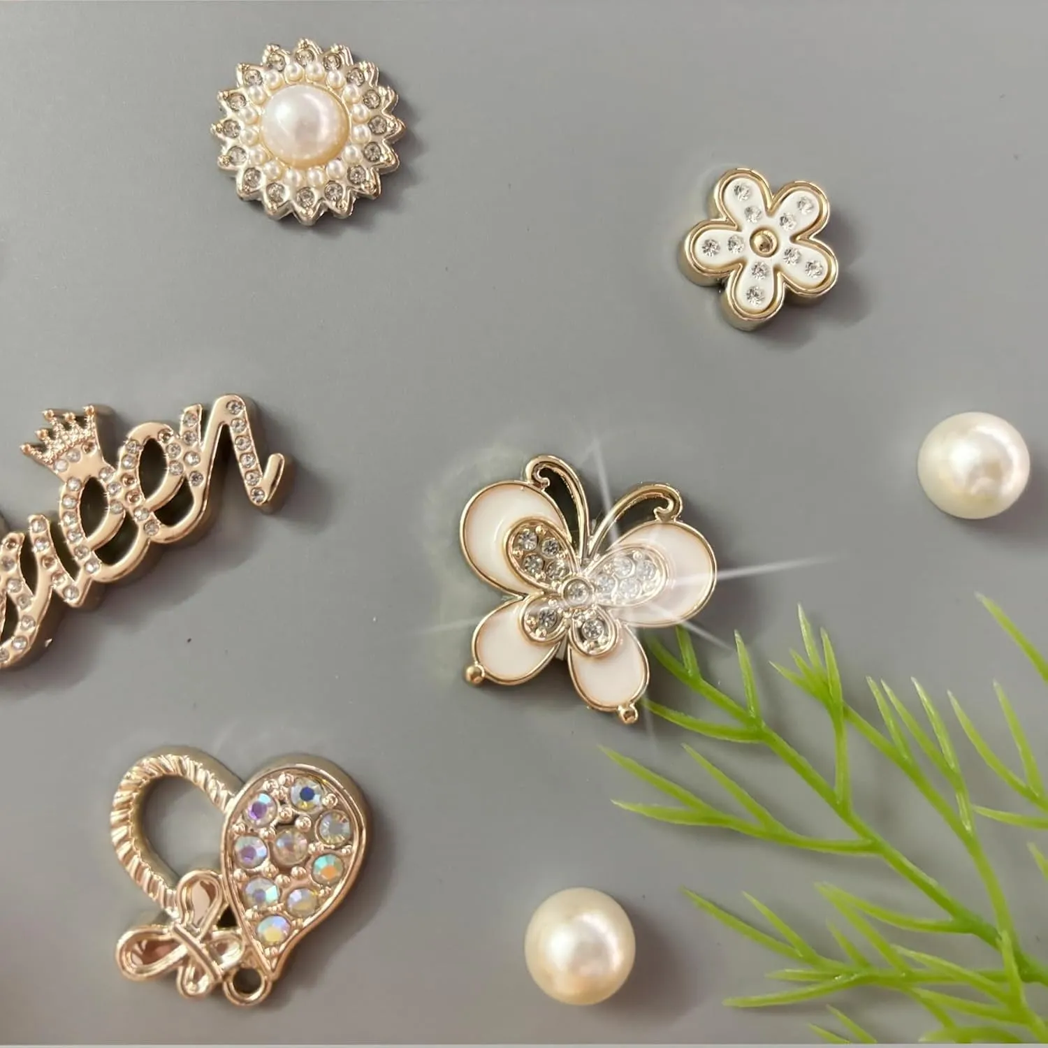 Bling Shoe Charms for Women, Sparkle Rhinestones Shoe Decoration Charms, Girly Shoe Chains for Clog Sandals, DIY Shoe Accessories for Party Favor
