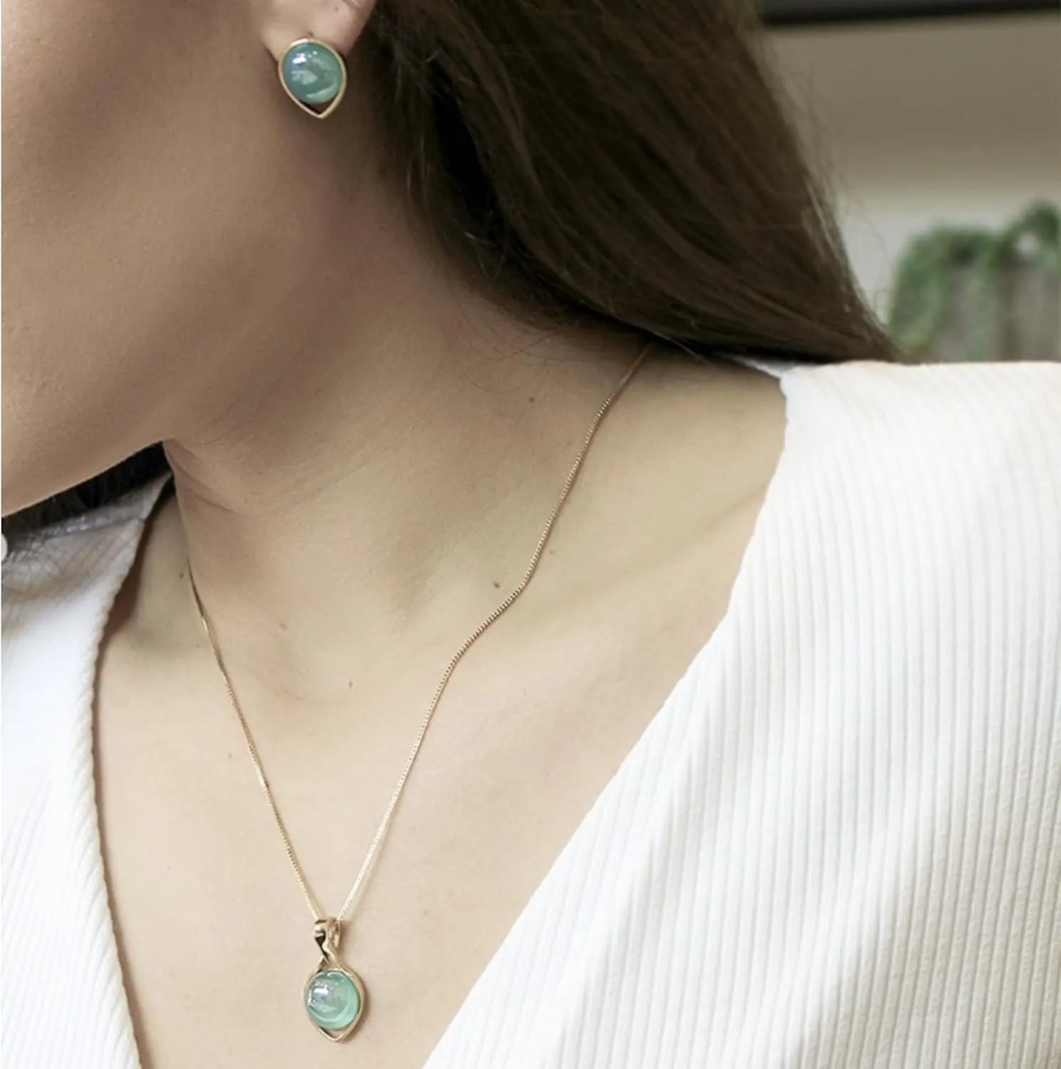 Brazilian Designed Gold Plated Earrings and Necklace with gemstones - Comfy Hypoallergenic Statement Jewelry set for Women 3/4 inch (1,8 cm) made in Brazil