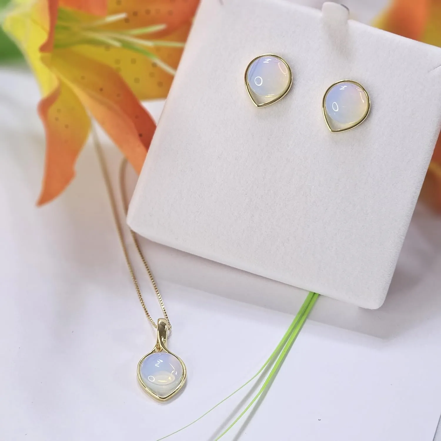 Brazilian Designed Gold Plated Earrings and Necklace with gemstones - Comfy Hypoallergenic Statement Jewelry set for Women 3/4 inch (1,8 cm) made in Brazil