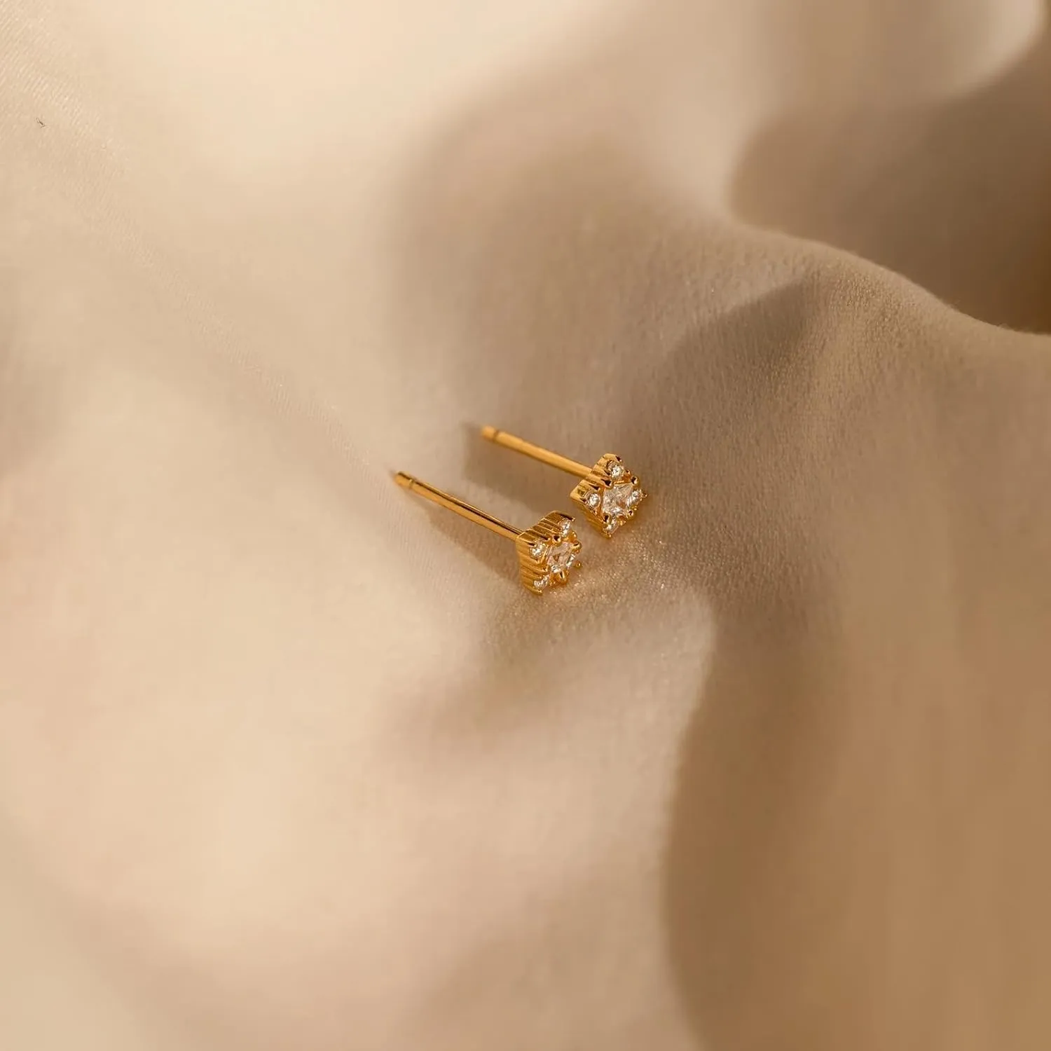 CAITLYNMINIMALIST 18K Gold Plated Sterling Silver CZ Diamond Classic Dainty Bridal Wedding Stud Earrings for Women