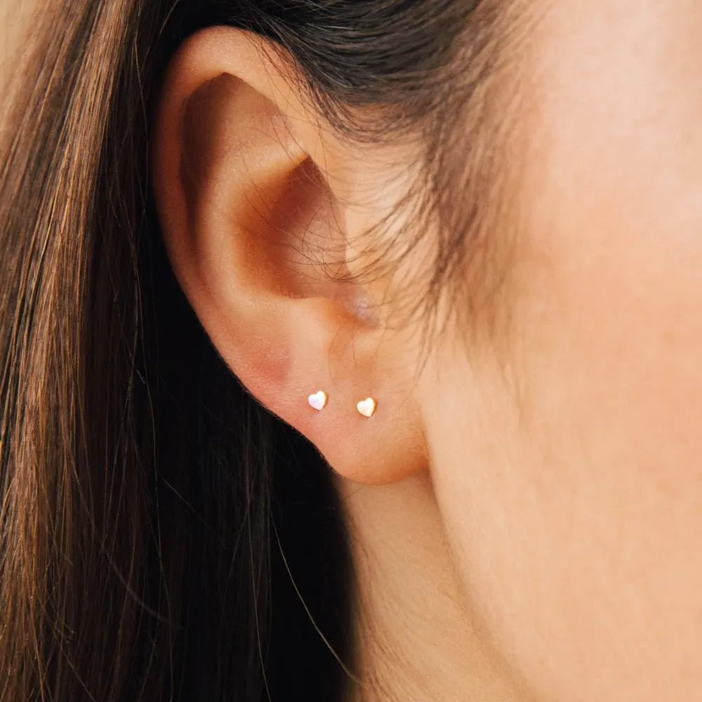 CAITLYNMINIMALIST 18K Gold Plated Sterling Silver Tiny Dainty Classic Solid Heart Stud Earrings for Women Gift for Her