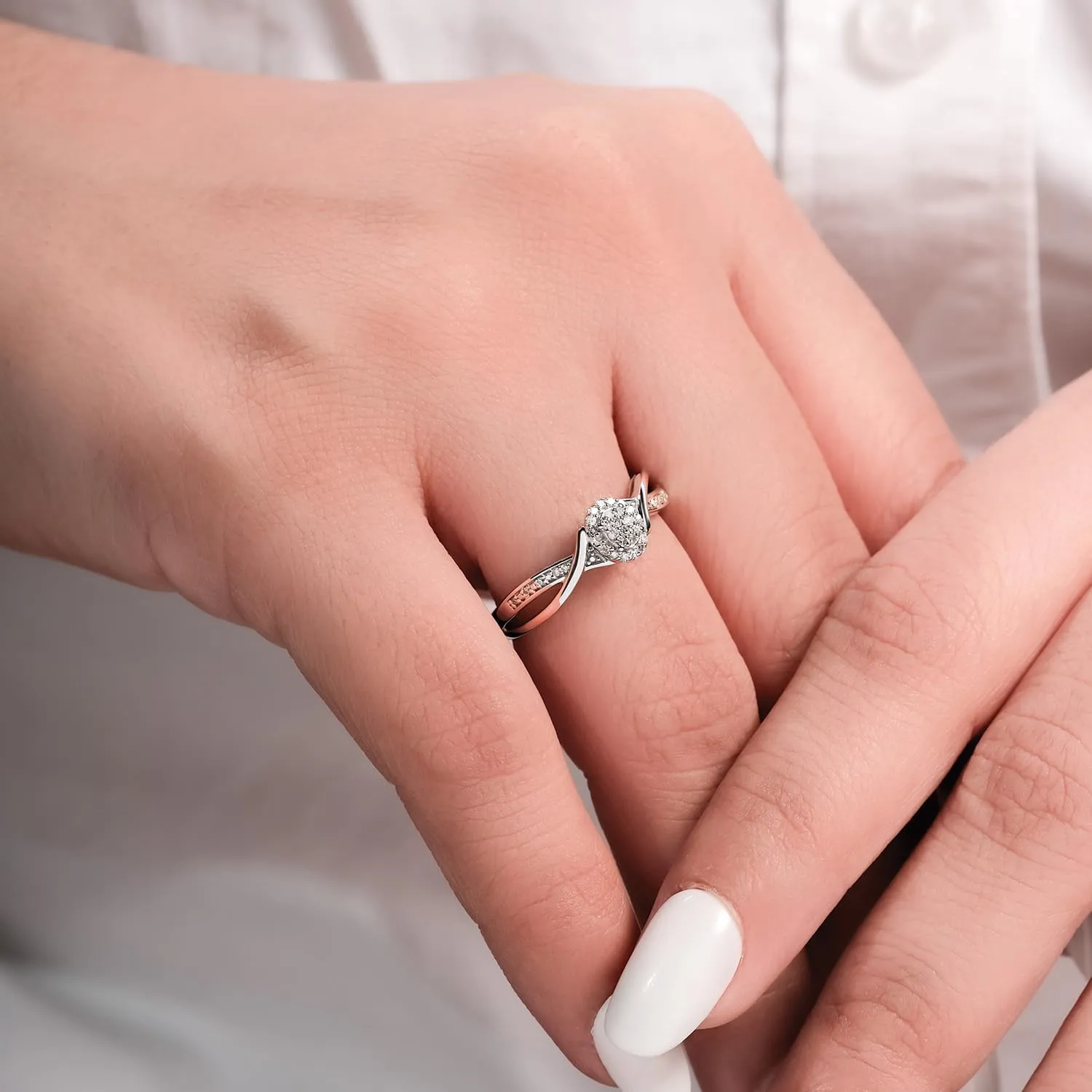 Cali Trove 925 Sterling Silver Diamond Cluster Halo Promise Ring for Women, 1/10ct White Diamonds & Black Diamonds. Promise Bridal Ring & Womens Engagement Ring in 925 Silver. Diamond Ring for her