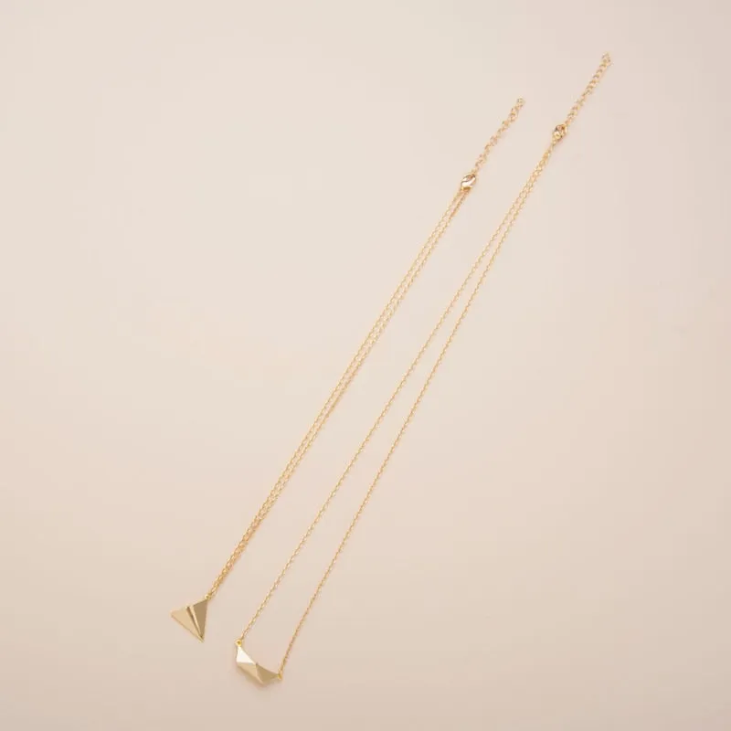 Delicate Paper Airplane Boat Necklaces for Women Girls Gold Color Origami Boat Ocean Inspiration Gift for Sea Love Trave Jewelry