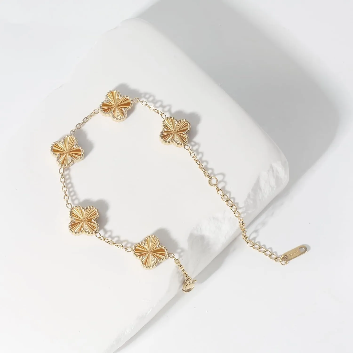 for 18K Gold Plated Clover Bracelet Set for Women Fashion Simple Four Leaf Lucky Flower Bracelets Jewelry Gifts for Women Mom Sister Besties Grandmother wife Her