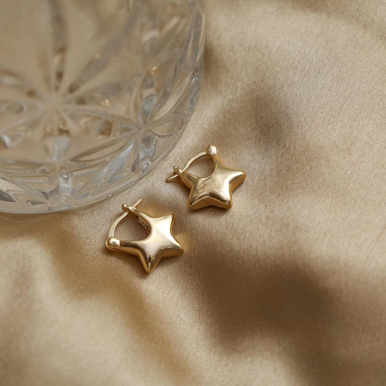 Gempires Lightweight Stylish Star Hoop Earrings Elegant Minimalist Handmade Jewelry Hypoallergenic Gold Plated Dangling Everday Wear Jewelry Gifts For All Occasions