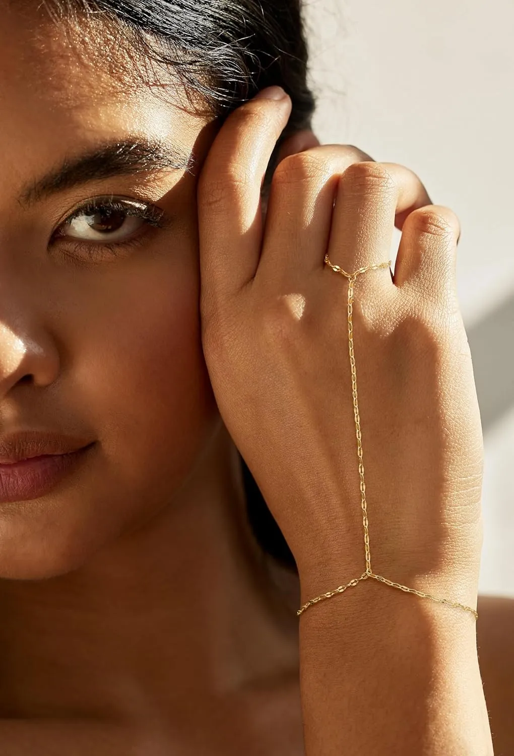 Gold Hand Chain Bracelet for Women, 14k Gold Plated Finger Ring Bracelet Dainty Adjustable Gold Hand Bracelets for Women Non Tarnish Trendy Simple Jewelry for Women