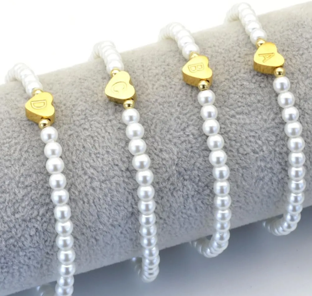 JczR.Y Imitation Pearl Bracelets for Women A to Z Letter Bracelet Gold Heart Elastic Beaded Bracelets Statement Jewelry Gift
