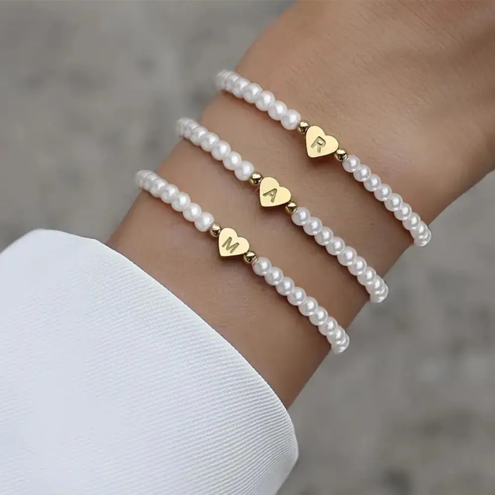 JczR.Y Imitation Pearl Bracelets for Women A to Z Letter Bracelet Gold Heart Elastic Beaded Bracelets Statement Jewelry Gift