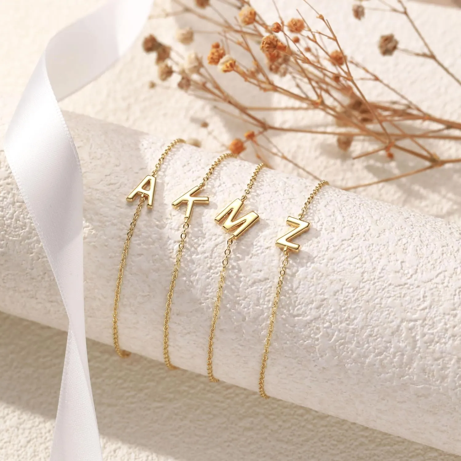 KAERUN Gold Initial Bracelets for Women 18K Gold Plated Letter Charm Bracelet for Teen Girls Gifts Trendy Stuff Cute Simple Monogram Adjustable Link Dainty Bracelets Fashion Jewelry Gifts