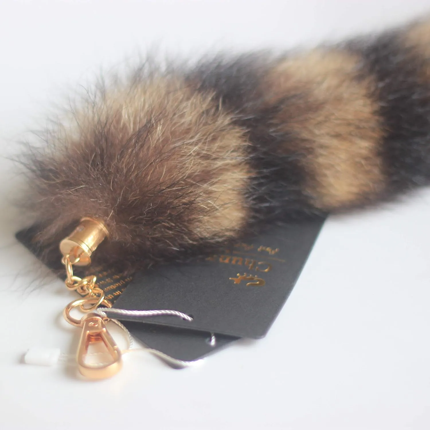 Luxe Fox Fur Tail Keychain - Fashion Accessory with Gold Clasp