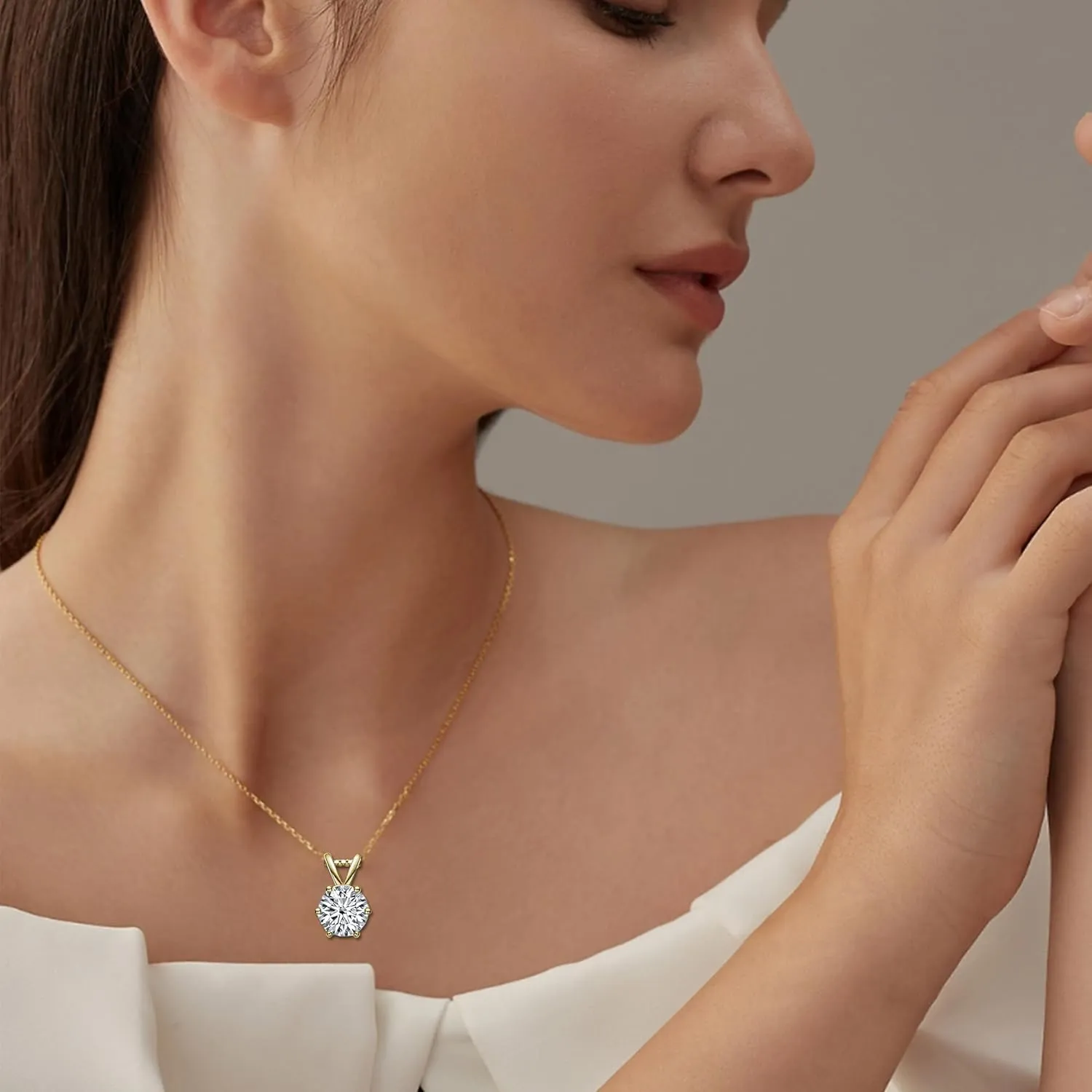Moissanite Necklace for Women, 18K White Gold Plated 925 Sterling Silver Lab Created Diamond Pendant, Four Leaf Clover Necklace Gift for Anniversary, Wedding - to My Wife, Girlfriend, Mom.