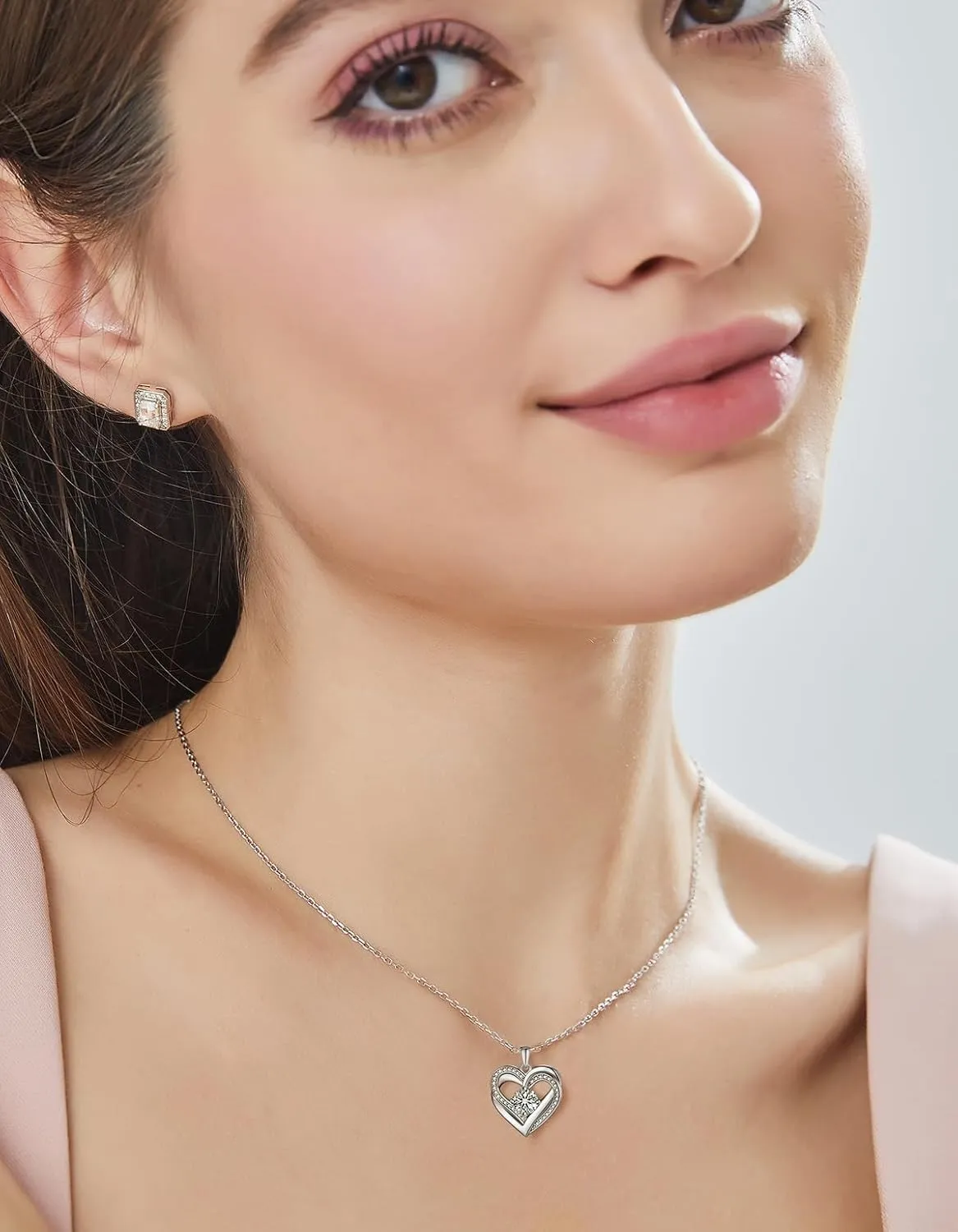MomentWish Heart Necklace for Women, Gift for Christmas, Moissanite Necklace, D Color VVS1 Simulated Diamond 925 Sterling Silver Necklace, Love Gifts for Birthday Valentine's Day