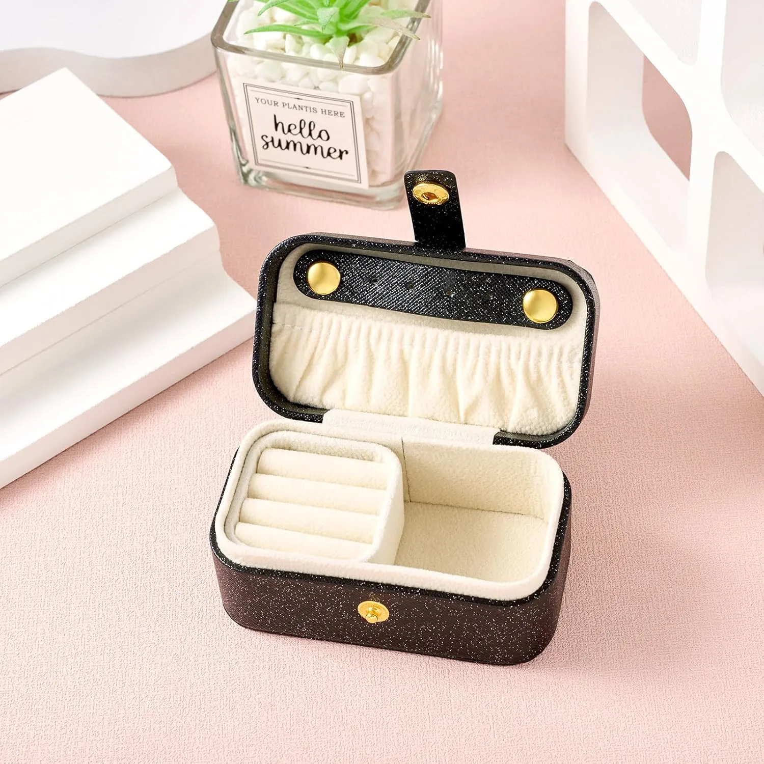 Portable Travel Jewelry Case Rectangle Small Jewelry Organizer Box PU Imitation Leather Jewelry Organizers and Storage for Women Rings Earrings Necklaces Black 9.4x5.8x5cm