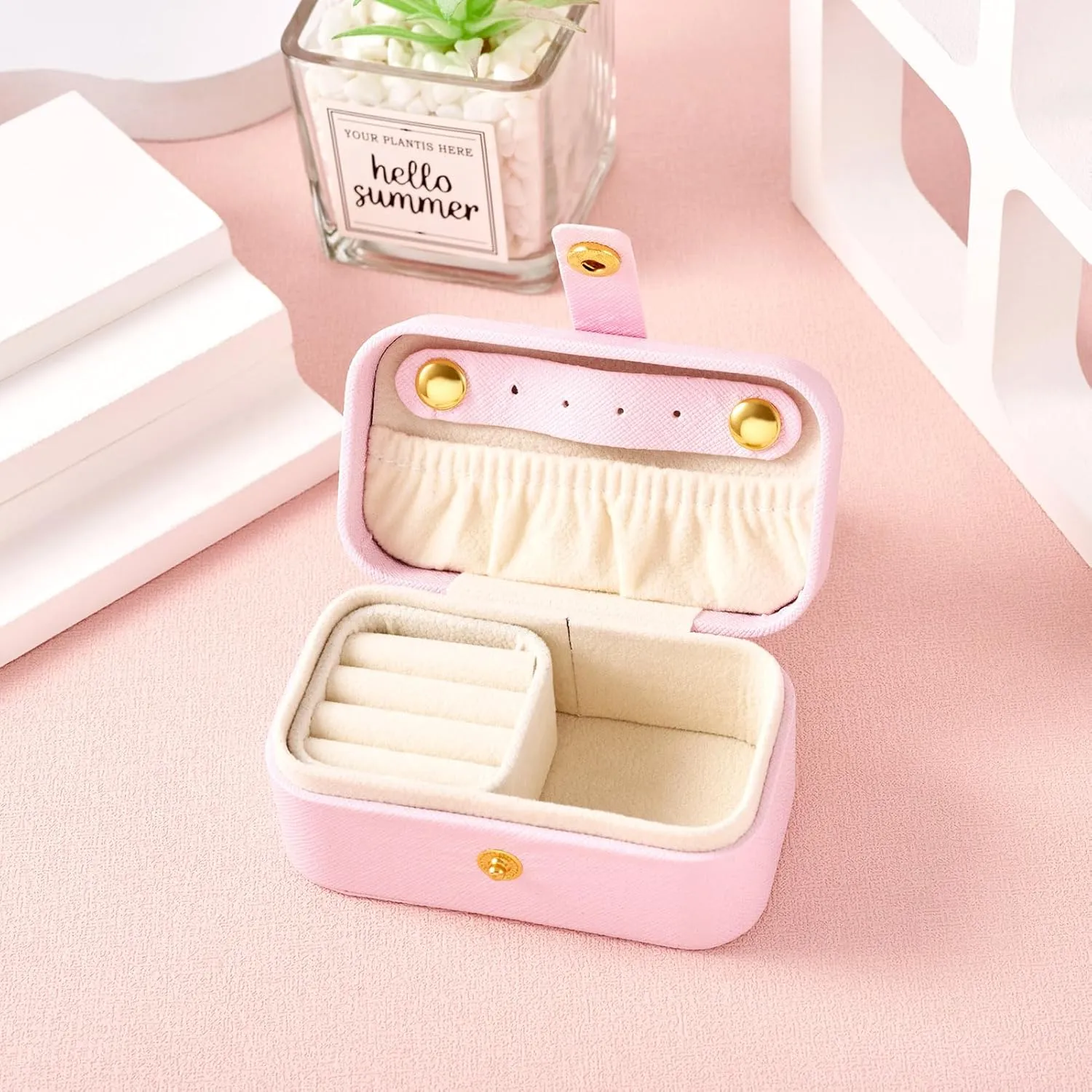Portable Travel Jewelry Case Rectangle Small Jewelry Organizer Box PU Imitation Leather Jewelry Organizers and Storage for Women Rings Earrings Necklaces Pink 9.4x5.8x5cm