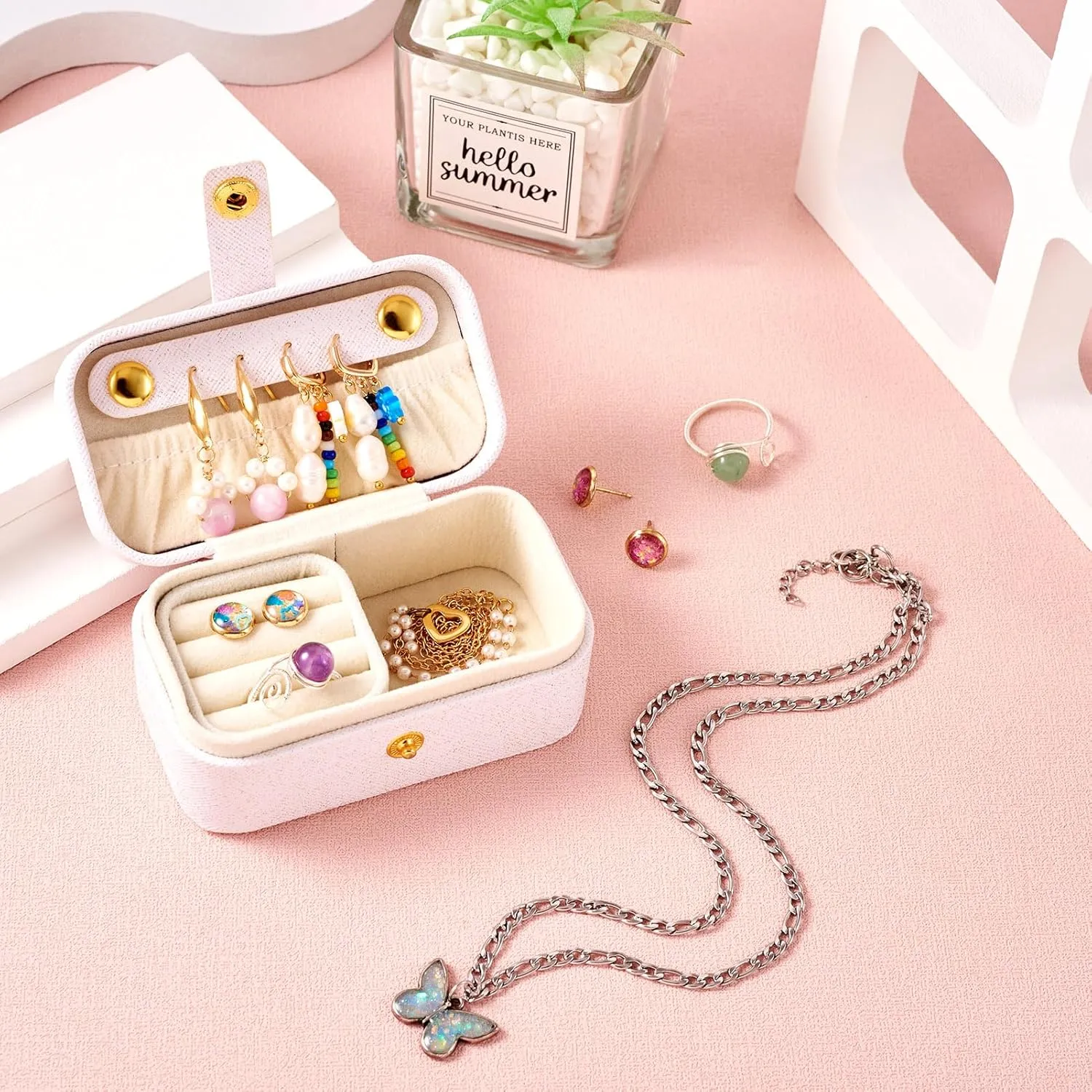 Portable Travel Jewelry Case Rectangle Small Jewelry Organizer Box PU Imitation Leather Jewelry Organizers and Storage for Women Rings Earrings Necklaces White 9.4x5.8x5cm