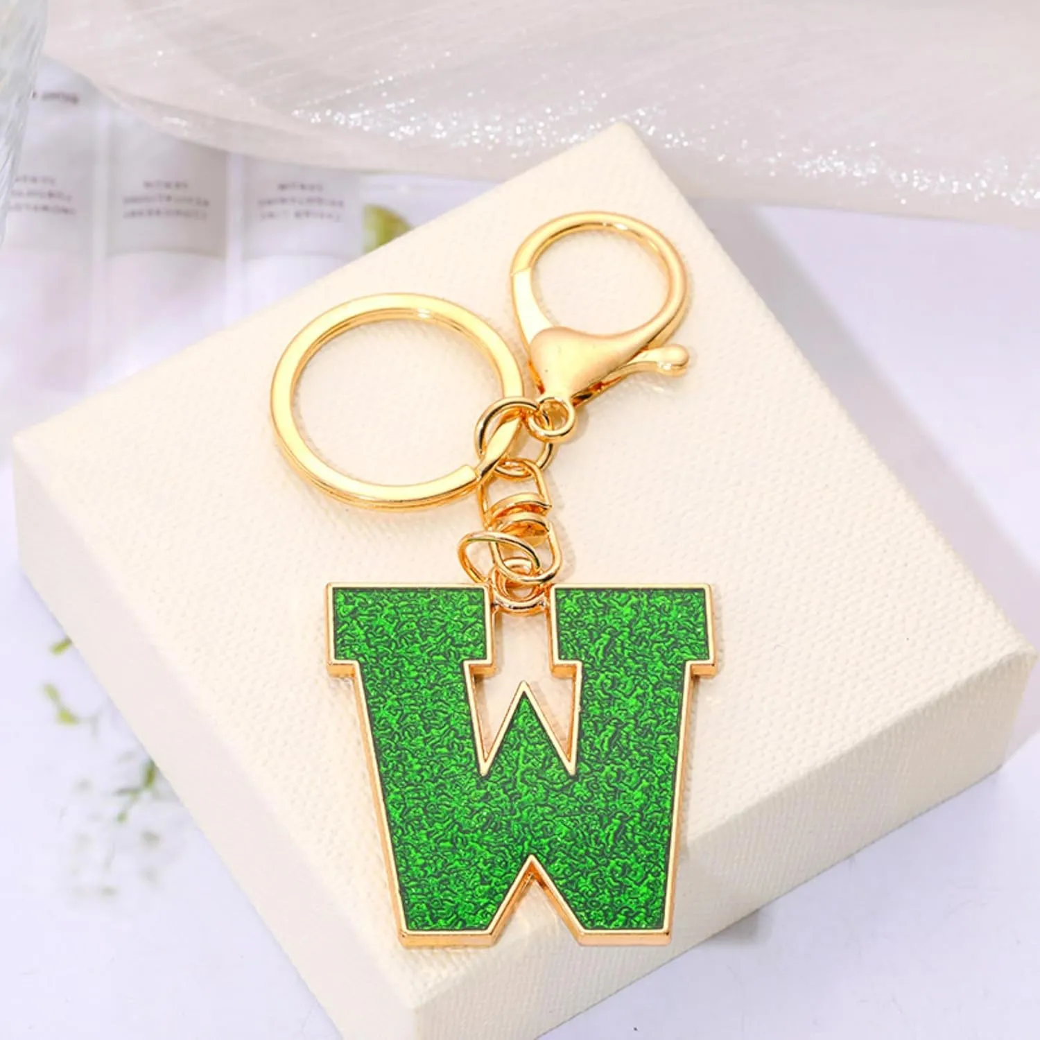 Red Black Letter A-Z Keychain for Women Men Purse Handbags Metal Alphabet Initial Letter Car Key Rings Novelty Key Chains