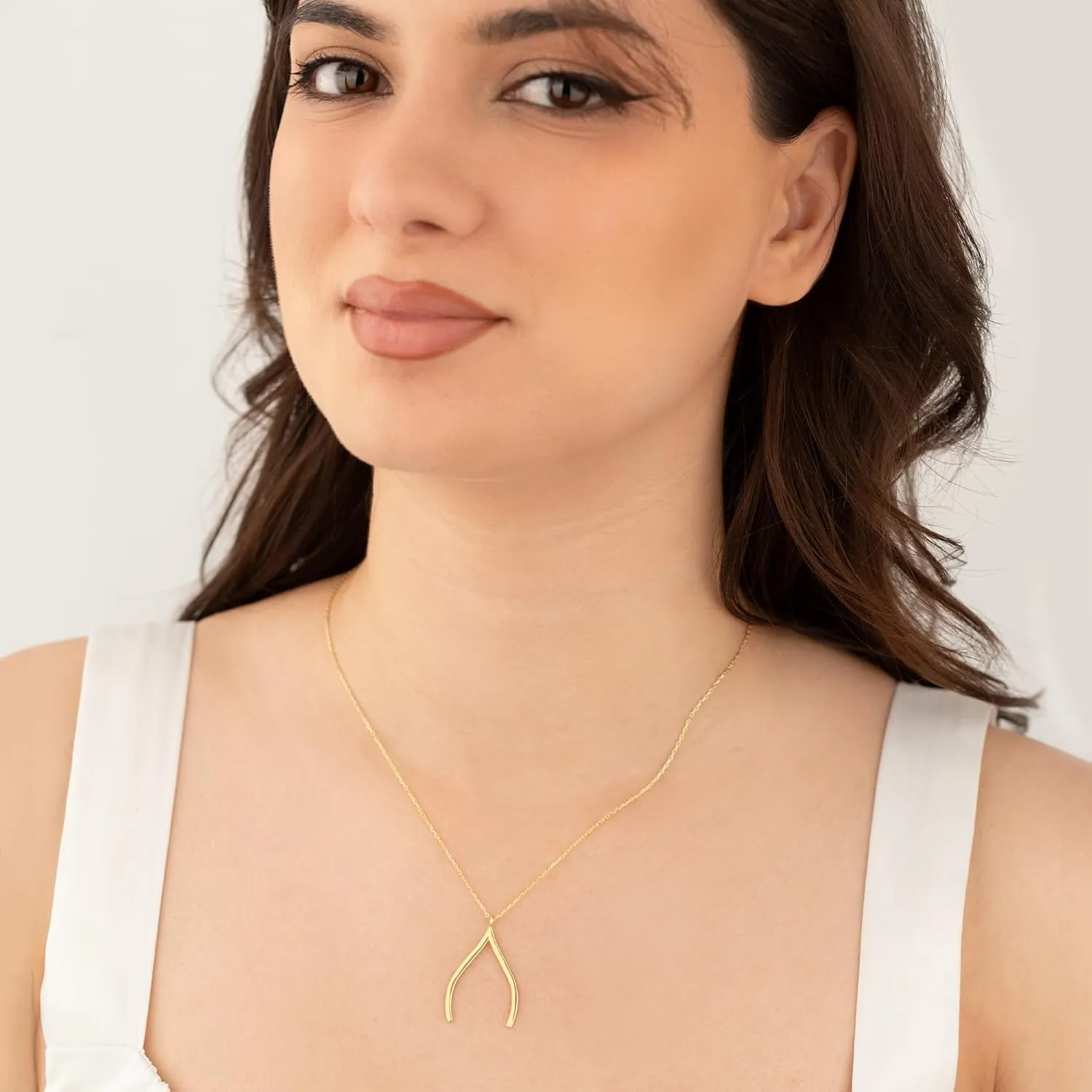 Ring Holder Necklace | Dainty Thick Chain Pendant for Wedding Rings | 14K Gold Geometric Design for Surgeons & Nurses | Graduation Gift