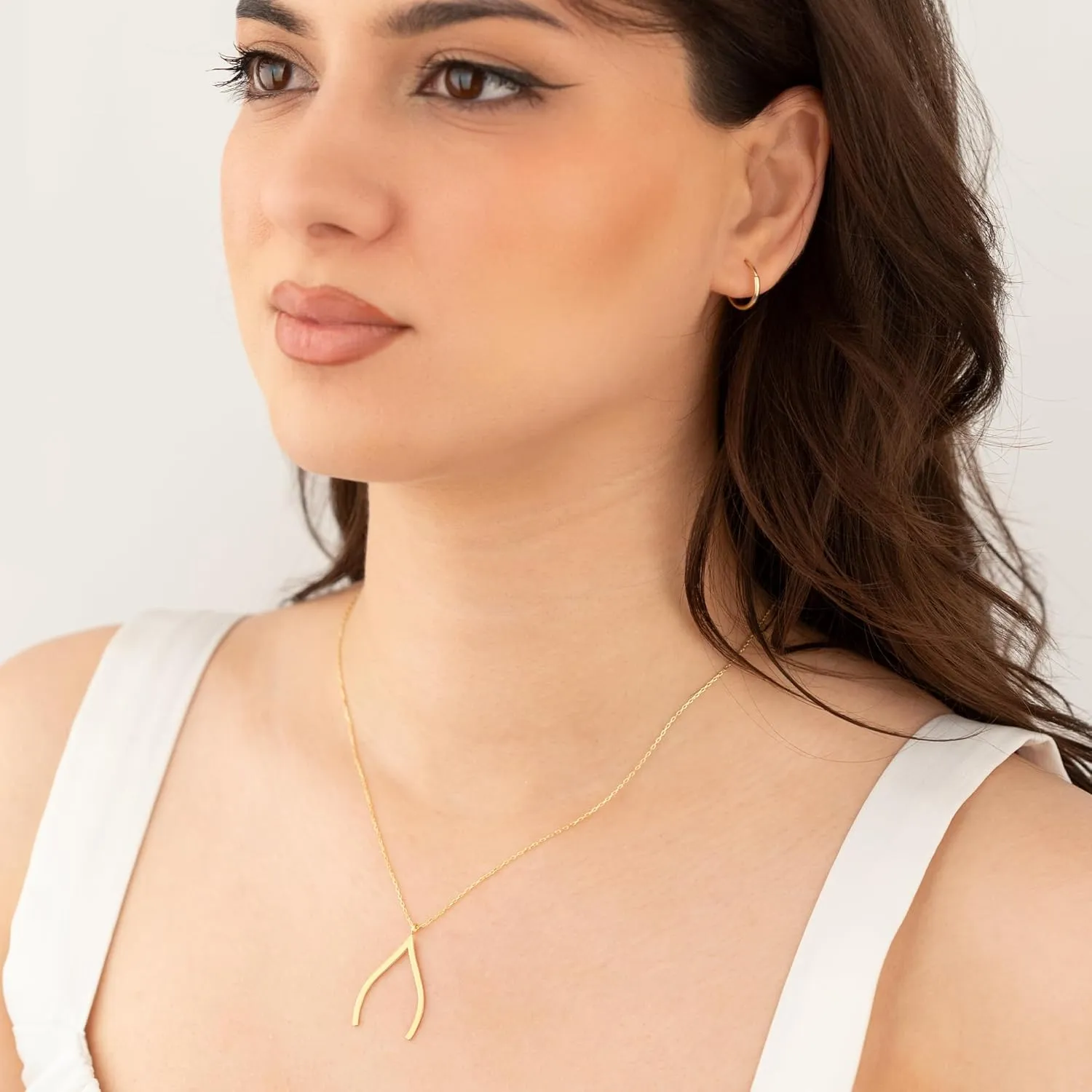 Ring Holder Necklace | Dainty Thick Chain Pendant for Wedding Rings | 14K Gold Geometric Design for Surgeons & Nurses | Graduation Gift