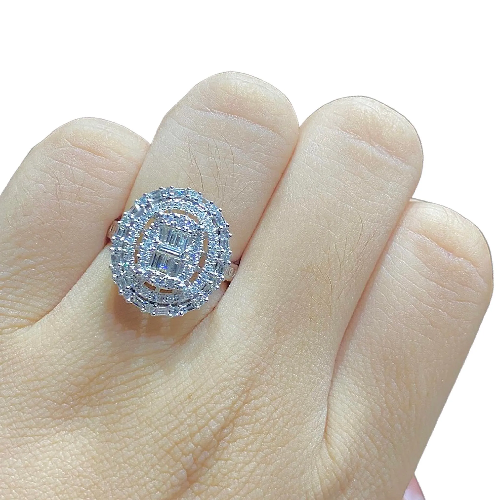 Round Baguette Diamond Ring 14kt