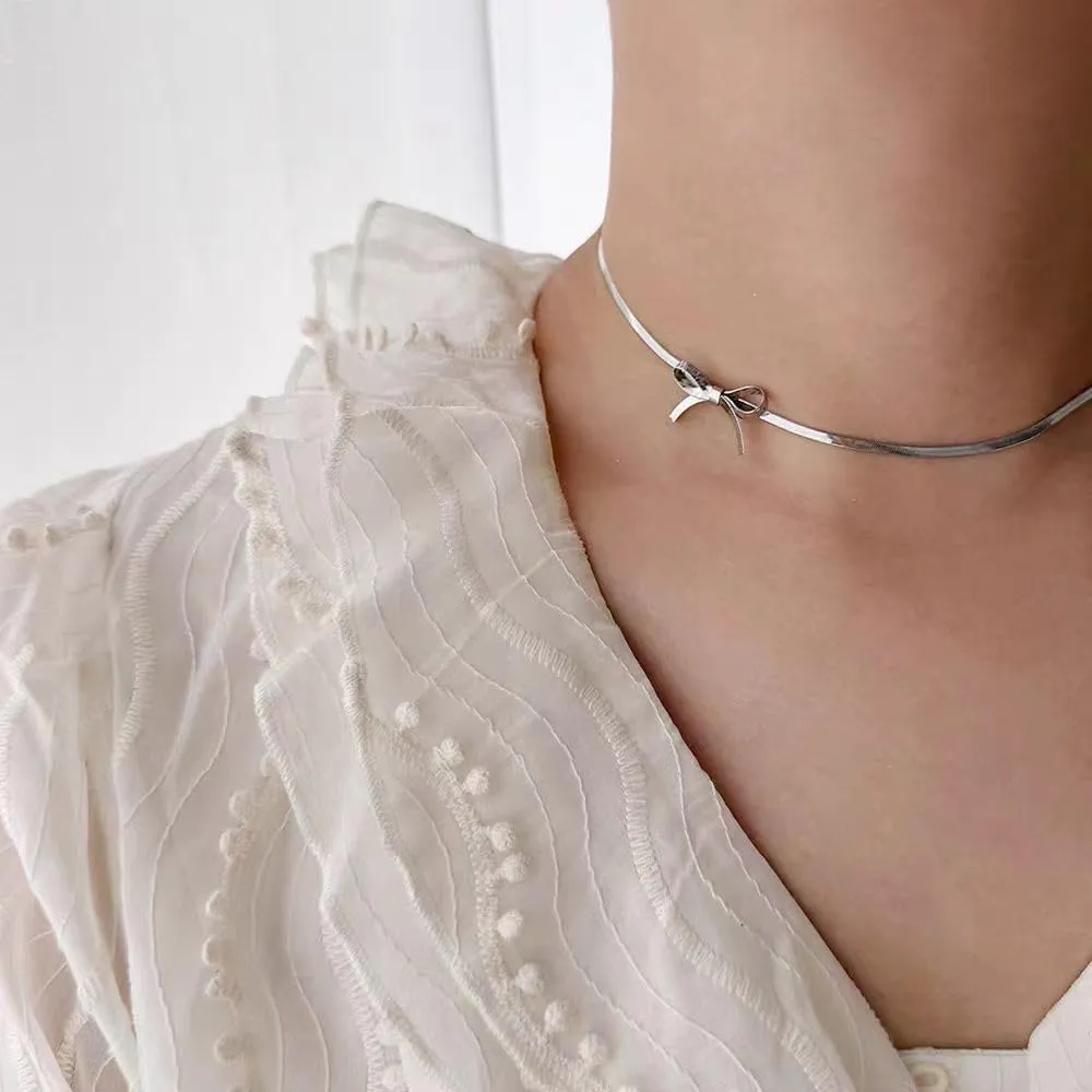 Rrdaily Fashion Bow Necklaces for Teen Girls 18k Gold Silver Dainty Snake Bone Necklace Titanium Steel Bowknot Bow Tie Titanium Steel Jewelry Gift for Women