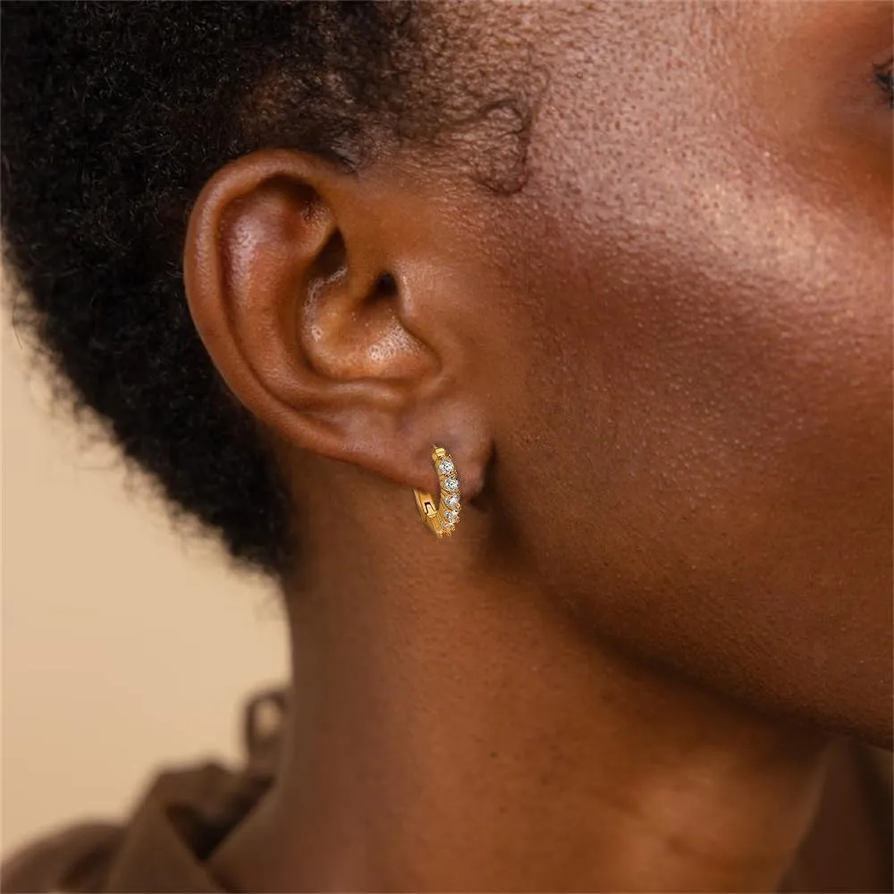 S925 Sterling Silver Diamonds Hoop Earrings for Women Minimalist Rhinestone Small Huggie Hoops Earrings Geometry Disc Circle Cartilage Earrings