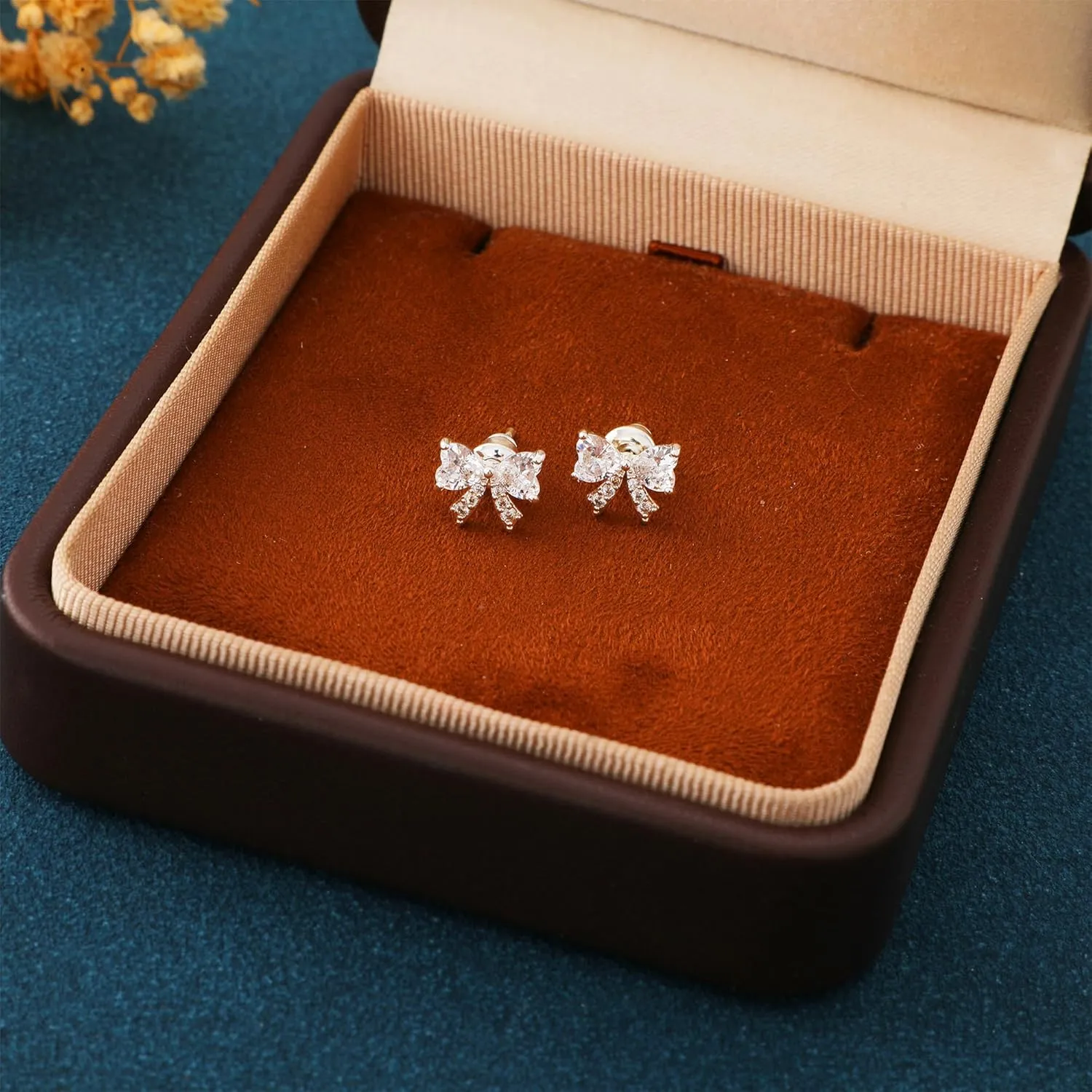 Small Gold Huggie Hoops Earrings Set for Women, Trendy 14k Gold Plated Stack Hoop Earrings Sets Hypoallergenic Open Hoops Earrings for Women Jewelry Twisted Zircon Gifts for Women