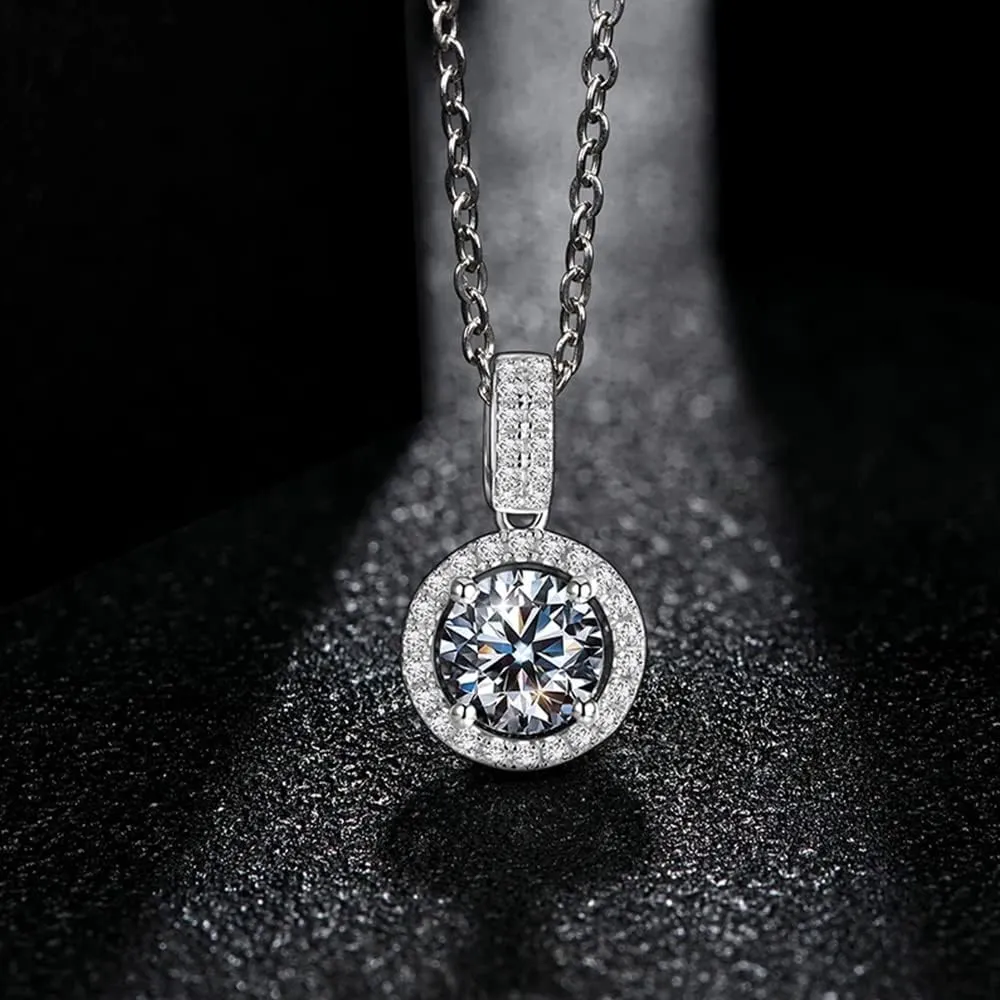 Sterling Siliver Moissanite Pendant Necklace for Women Created Moissanite Diamond Necklaces 18K White Gold Plated Fine Jewelry for Wedding Engagement Velentines Christmas