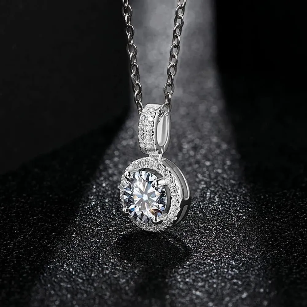 Sterling Siliver Moissanite Pendant Necklace for Women Created Moissanite Diamond Necklaces 18K White Gold Plated Fine Jewelry for Wedding Engagement Velentines Christmas