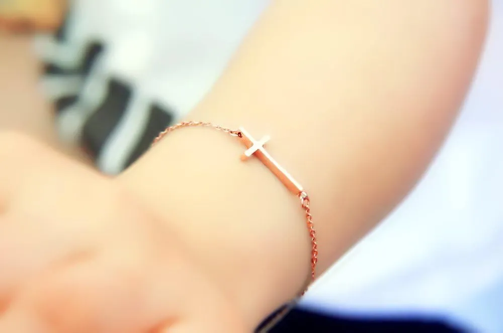 WDSHOW Sideways Cross Bracelets Rose Gold-Tone Silver-Tone