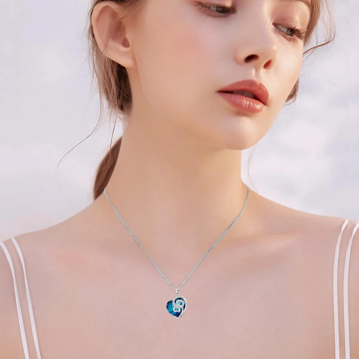 Women's Love Heart Necklaces, Sterling Silver Clear Crystal Birthstone Heart Pendant Jewelry Anniversary Birthday Gift for Her, Mom, Wife, Girl